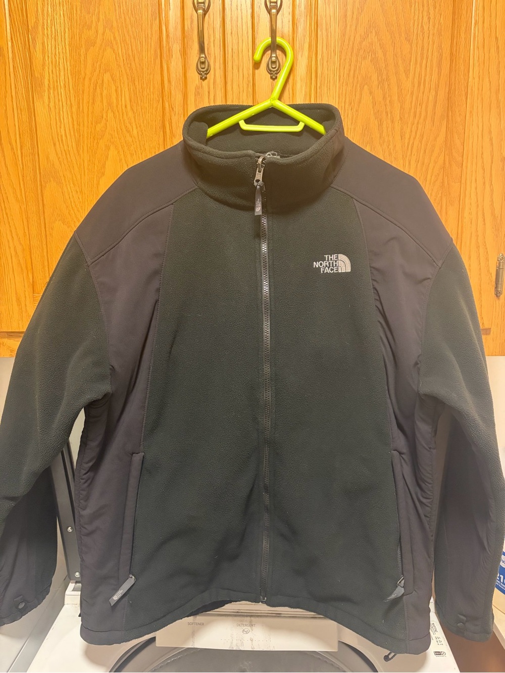 The North Face Black Men’s XL fleece jacket
